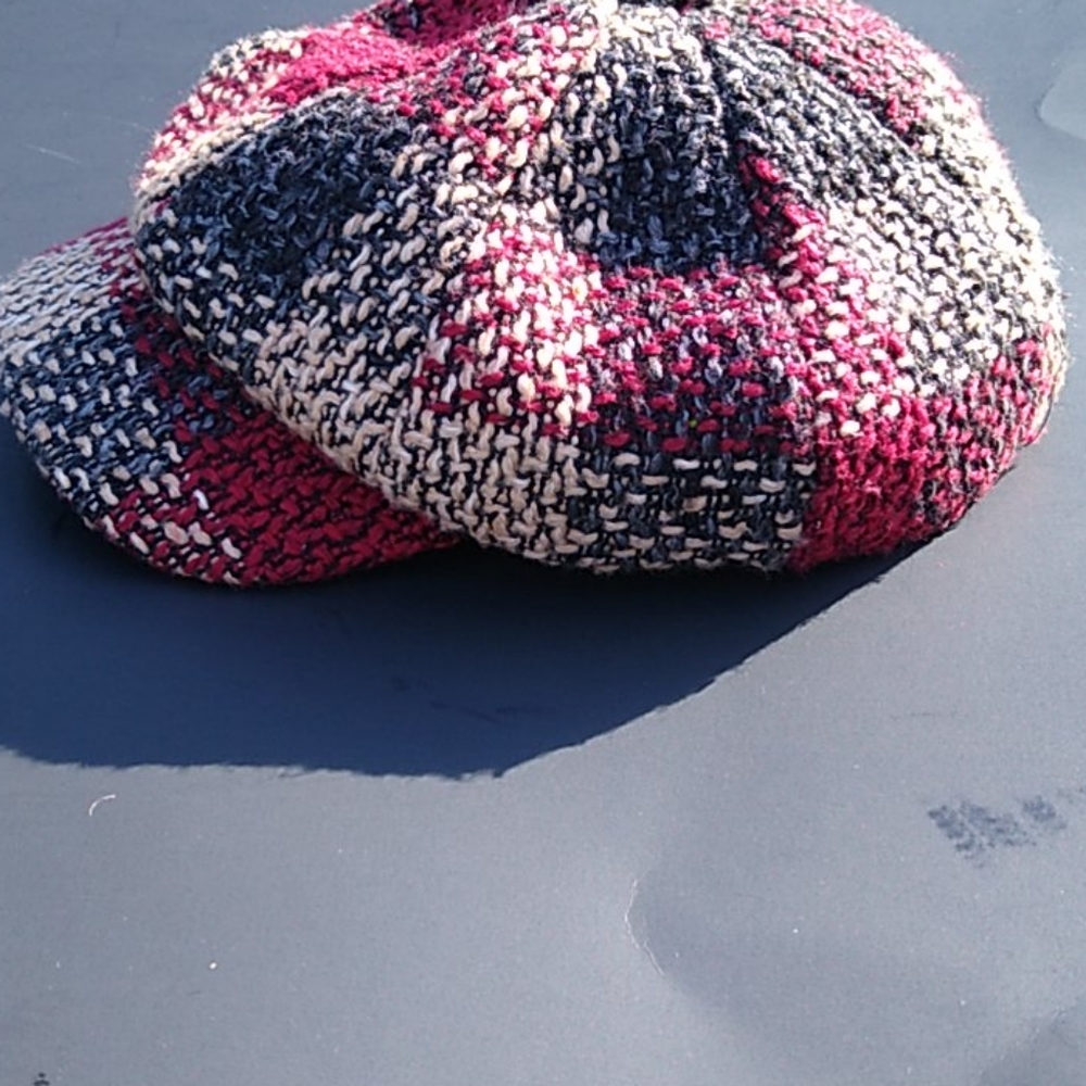 Hat - Picture 3 of 4